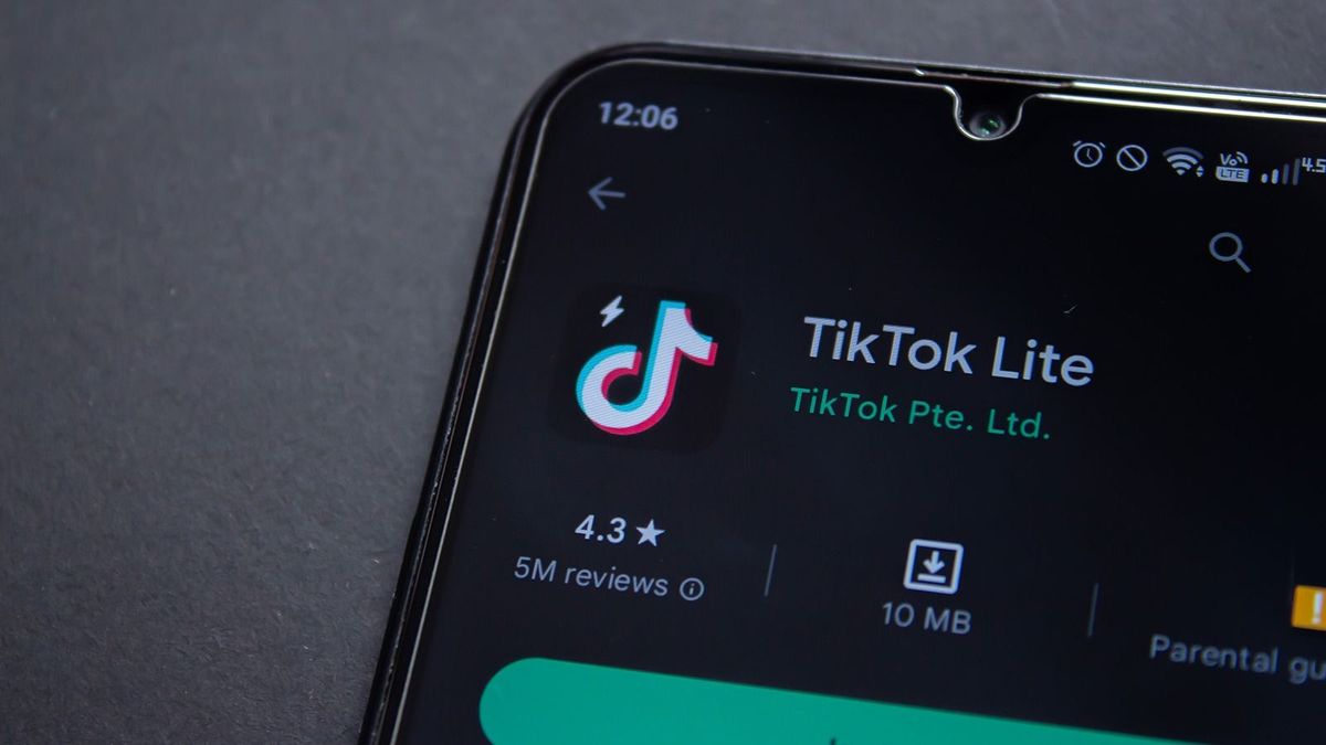 A TikTokra is lesújt az uniós digitális szigor