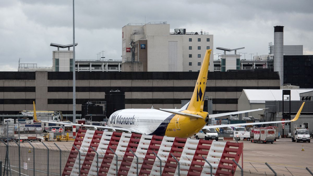 Biztonsági incidens miatt leállt a birminghami repülőtér
