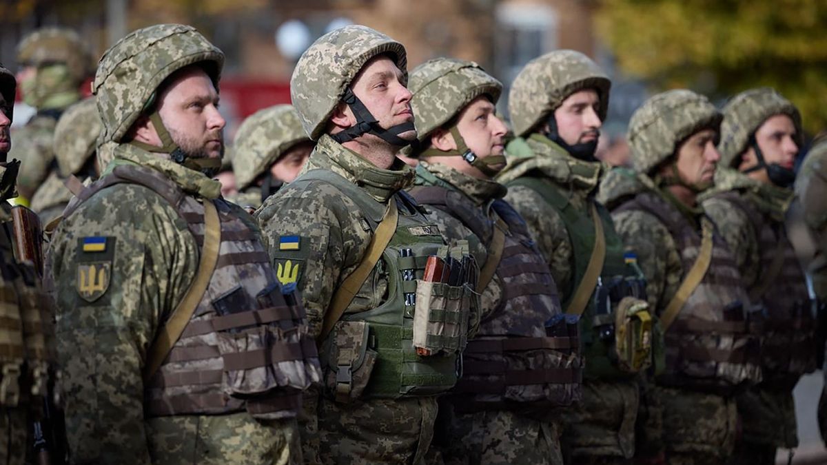 Zelenszkij aláírta: levitték az ukránok mozgósíthatósági korhatárát