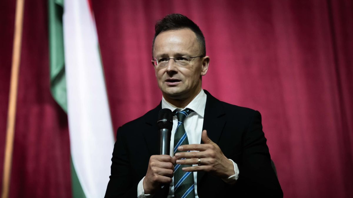 Szijjártó Péter harcos évekre számít