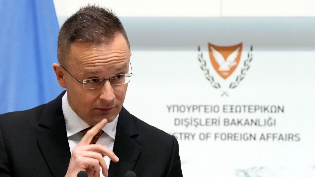 Szijjártó: az EU valójában az unió bővítése ellen dolgozik – videó