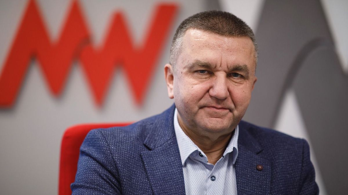 Czomba Sándor: soha nem látott magasságban a fizetések