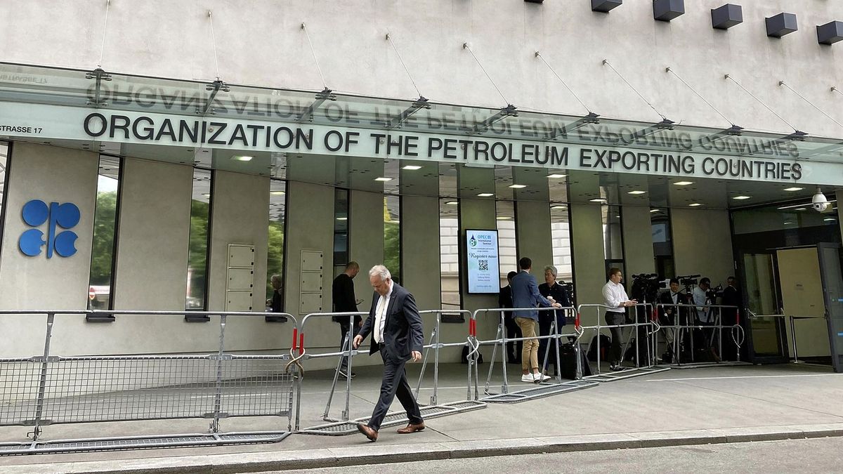 Geopolitikai feszültségek árnyékában ül össze az OPEC+