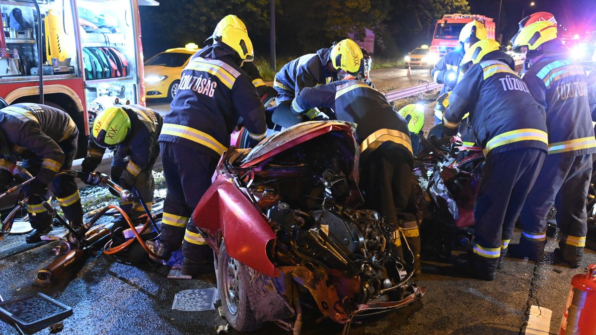 Halálos ferihegyi autóbaleset: azonosították a vétkes sofőrt, elfogatóparancsot adtak ki ellene – fotók