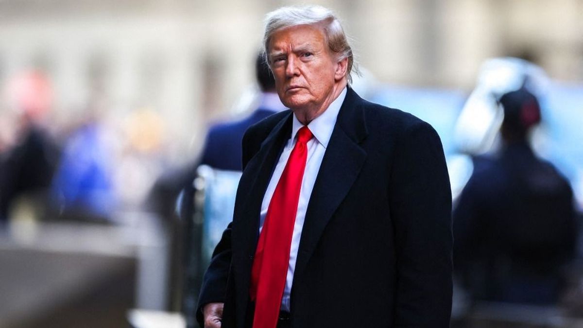 Trump a börtönből is kormányozhat, ha elítélnék és lecsuknák