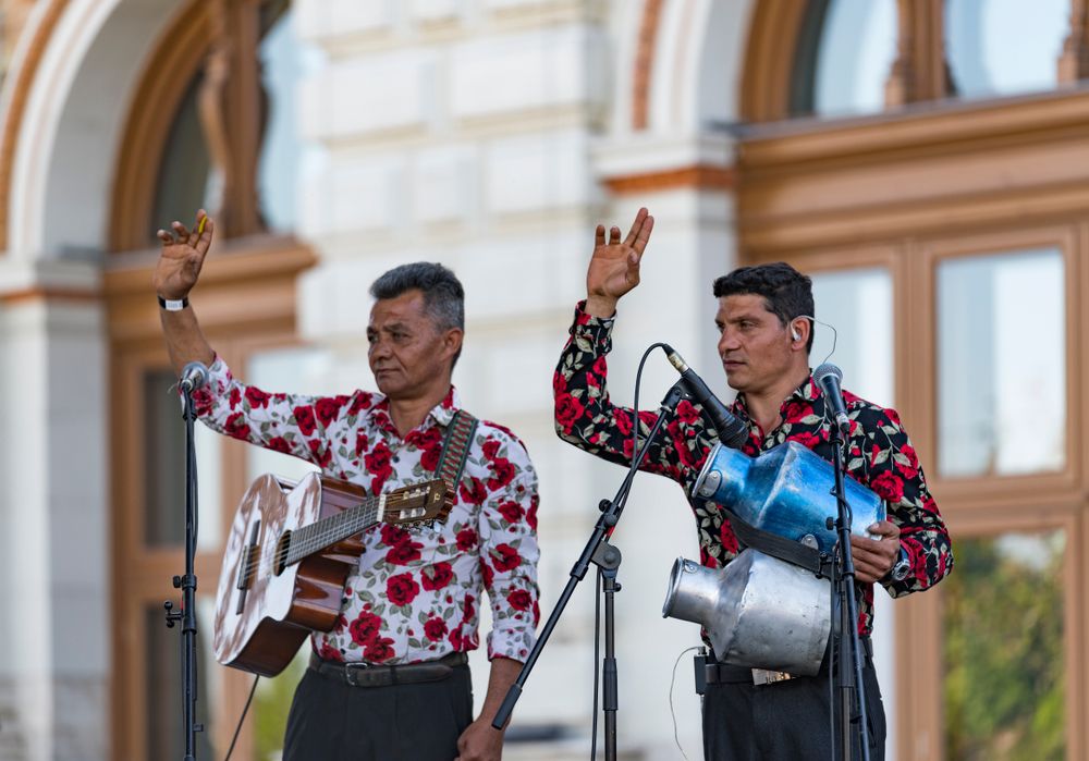 Budapest,,Hungary,-,April,21,,2019:,Gipsy,Musicisan,Playing,On