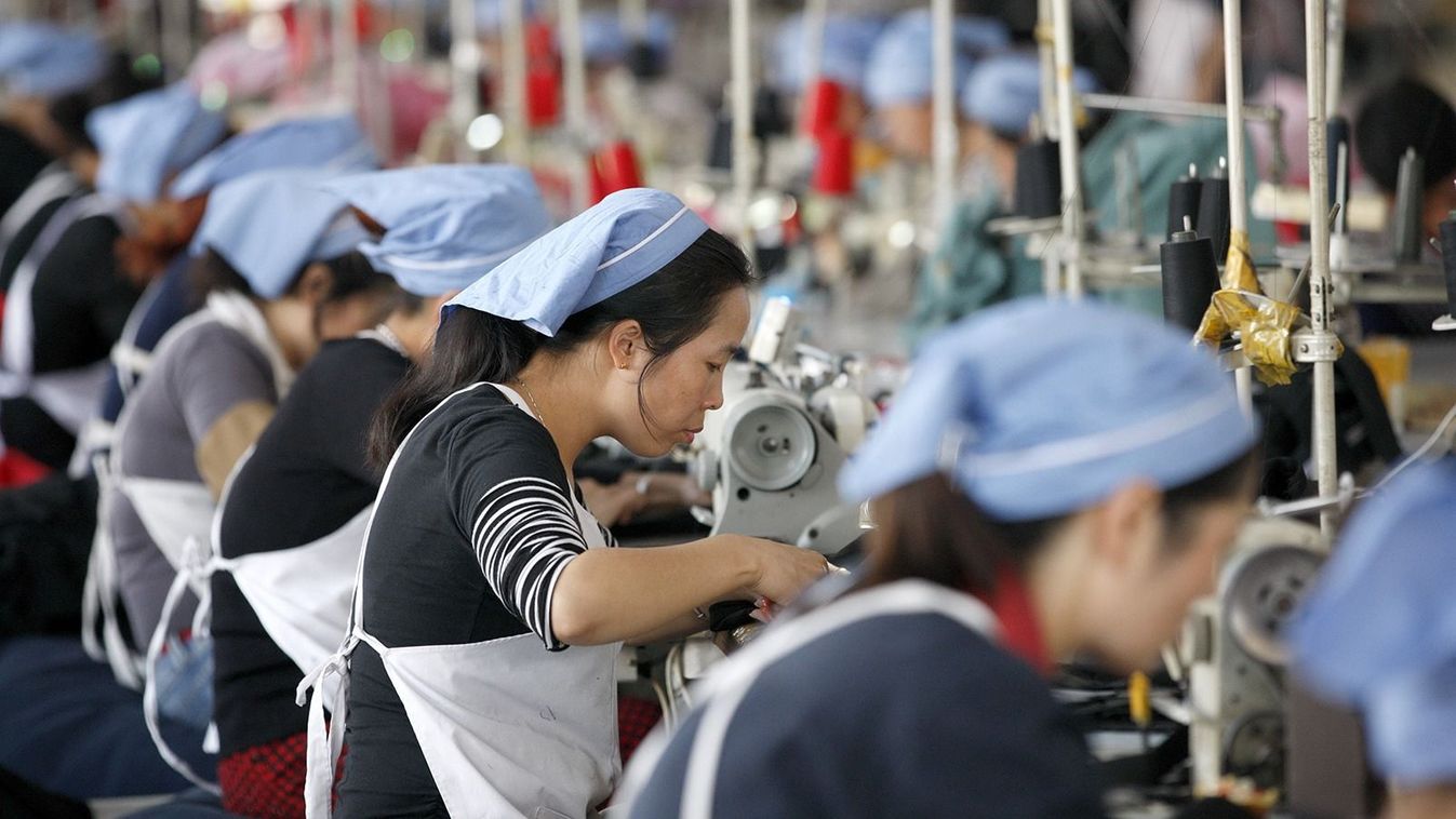 Kínában az ipar és a kereskedelem sem remekelt, a GDP viszont kilőtt