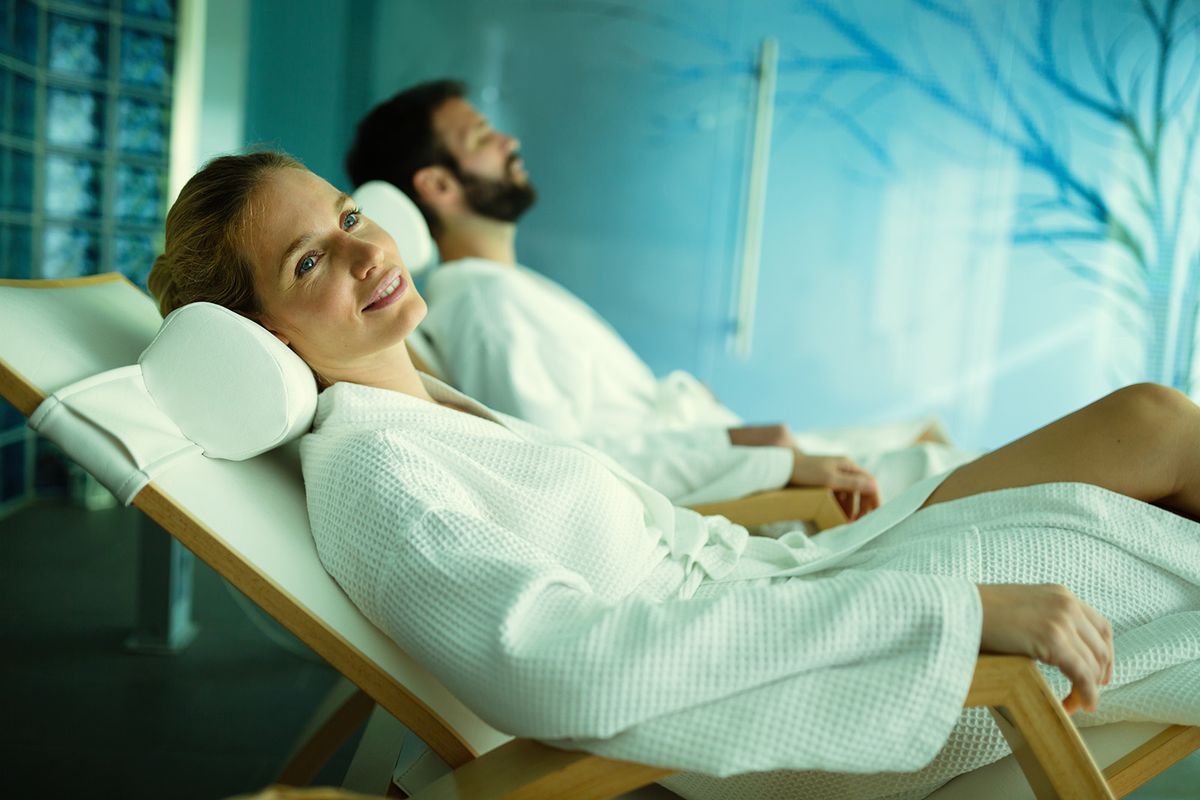 Beautiful,Couple,Relaxing,In,Spa,Center