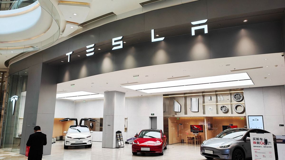 Kiábrándító teljesítményt nyújtott a Tesla, zuhannak a részvényei