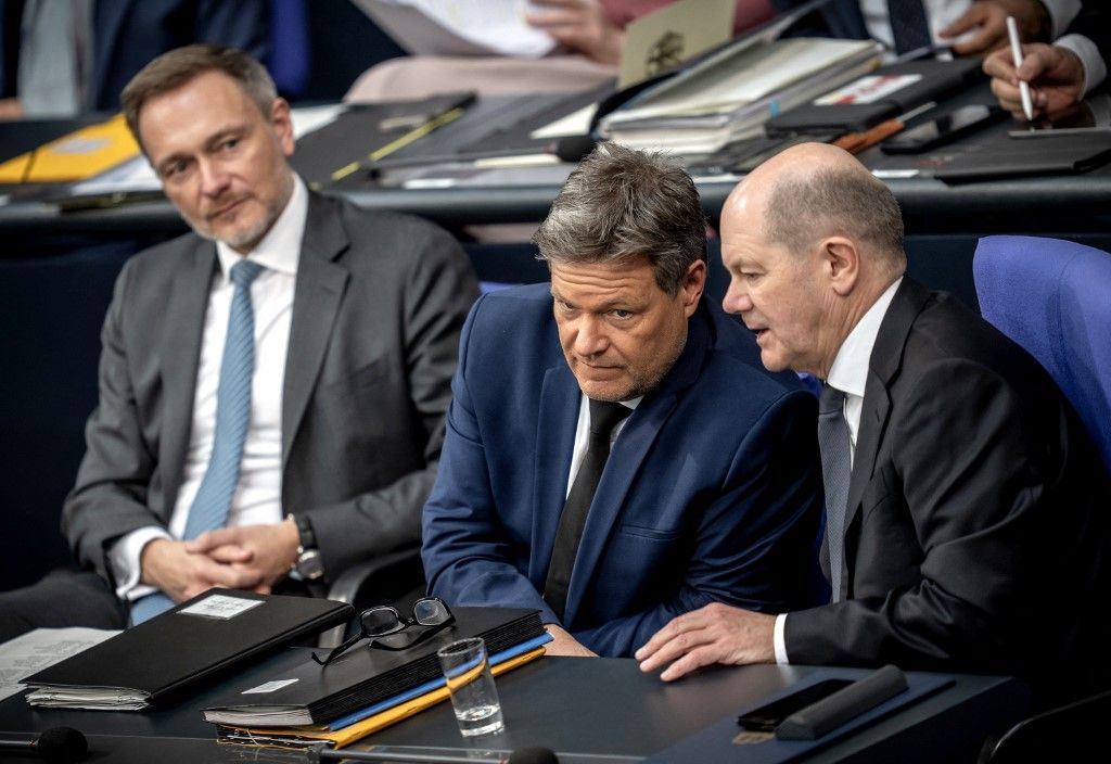 Scholz appears before the German Parliament