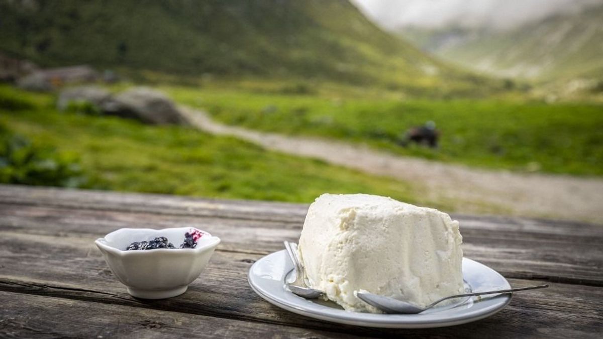Jávorszarvastej és aranydarabkák: ezek a világ legdrágább sajtjai – fotók