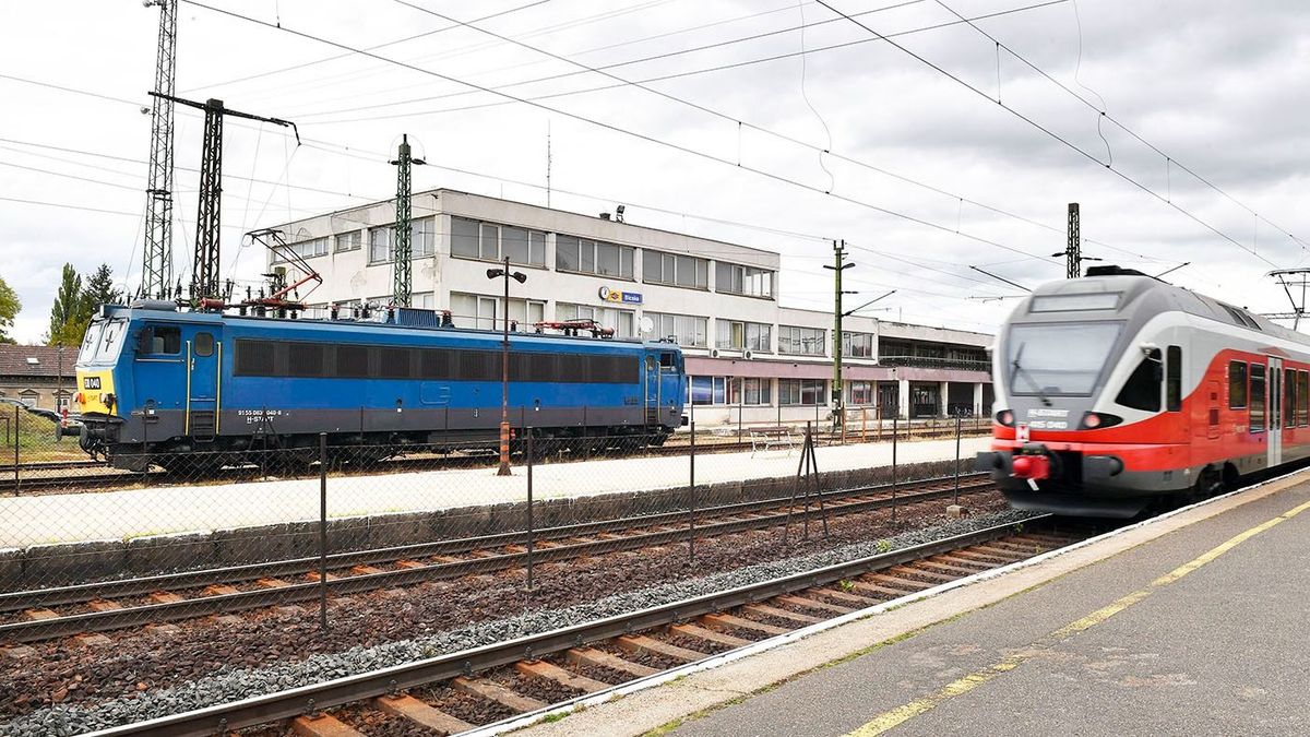 Figyelem, folytatódik a győri vasútvonal felújítása! – változik a MÁV menetrendje
