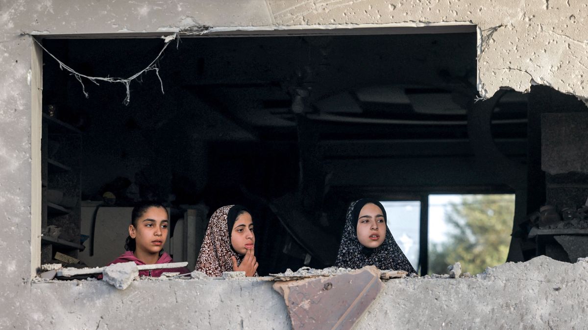 Izrael hamarosan lerohanja Rafah várost, a civileknek alig van idejük elmenekülni