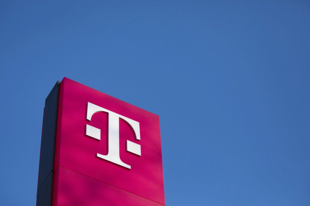 File: T-Mobile Buys Sprint For $26.5 Billion