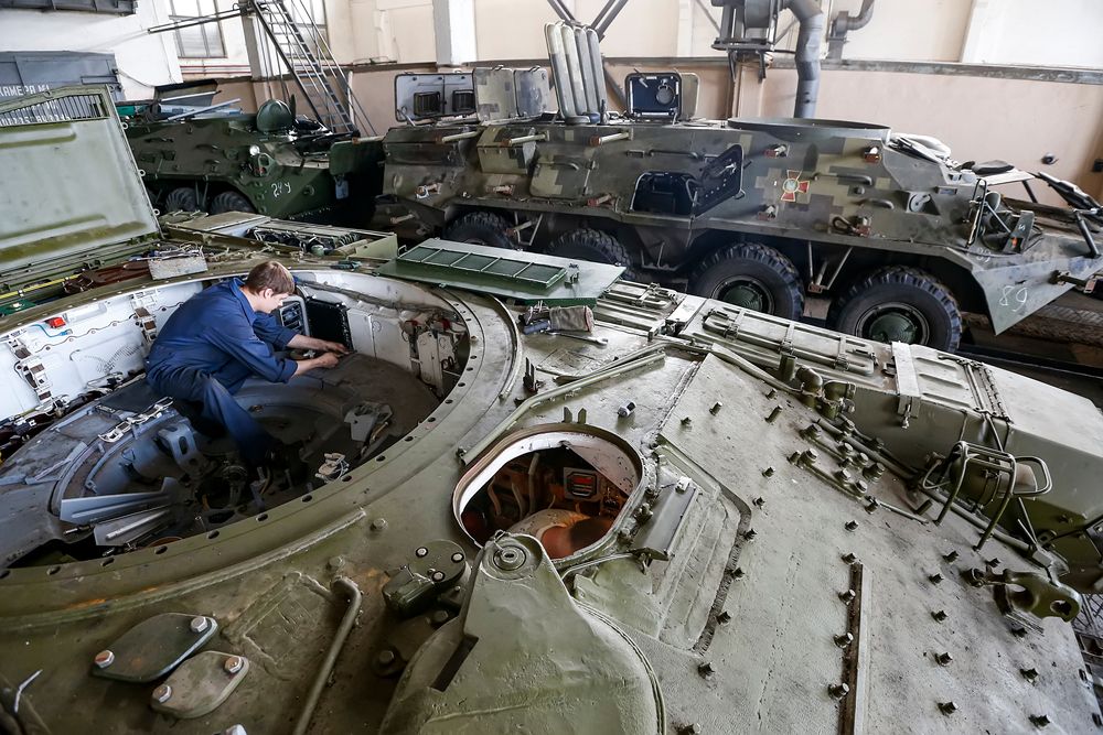 Repair,Of,Heavy,Military,Equipment,At,A,Plant,In,Kyiv,