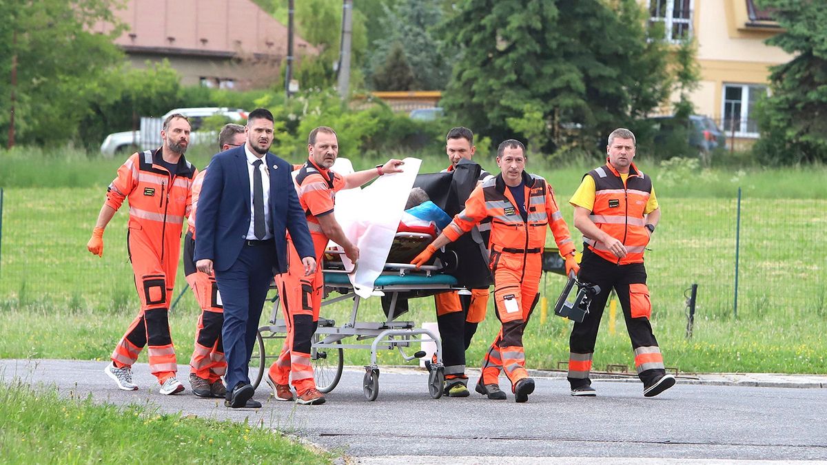 A szlovák kormányfő túl van az életveszélyen
