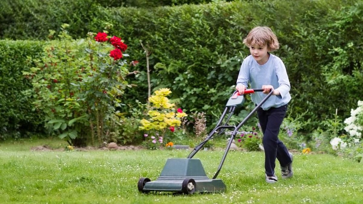A britek már a gyerek zsebpénzén is spórolnak