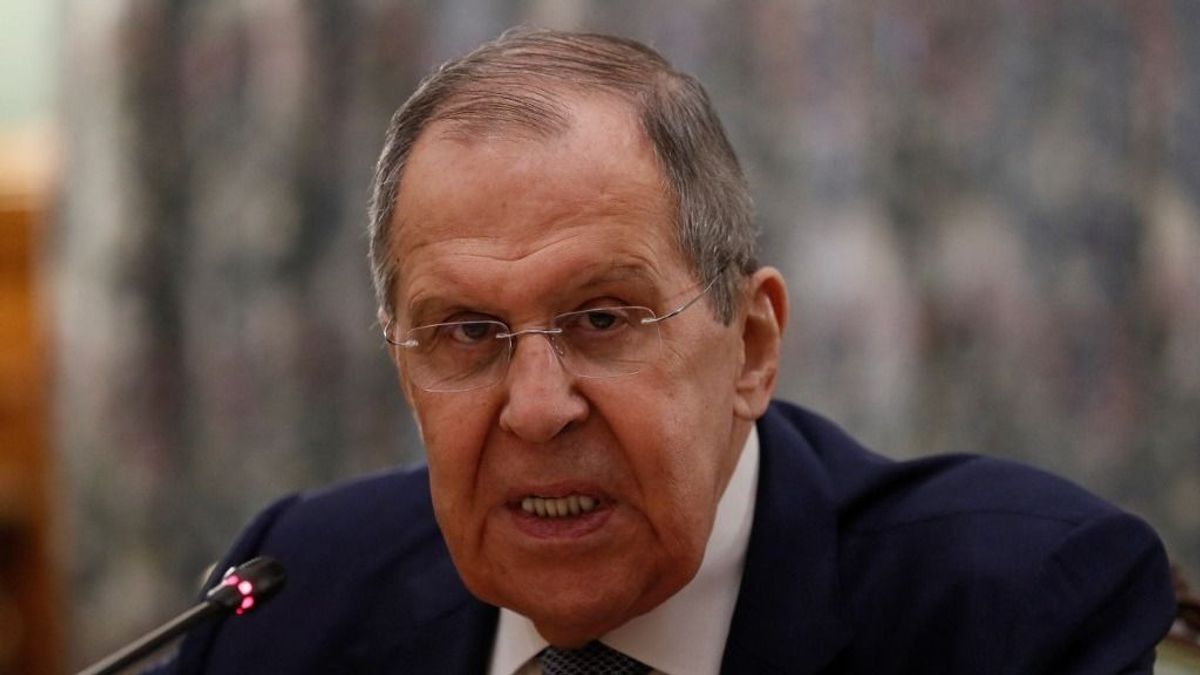 Keményen fogalmazott az amerikai fegyverek bevetéséről Lavrov