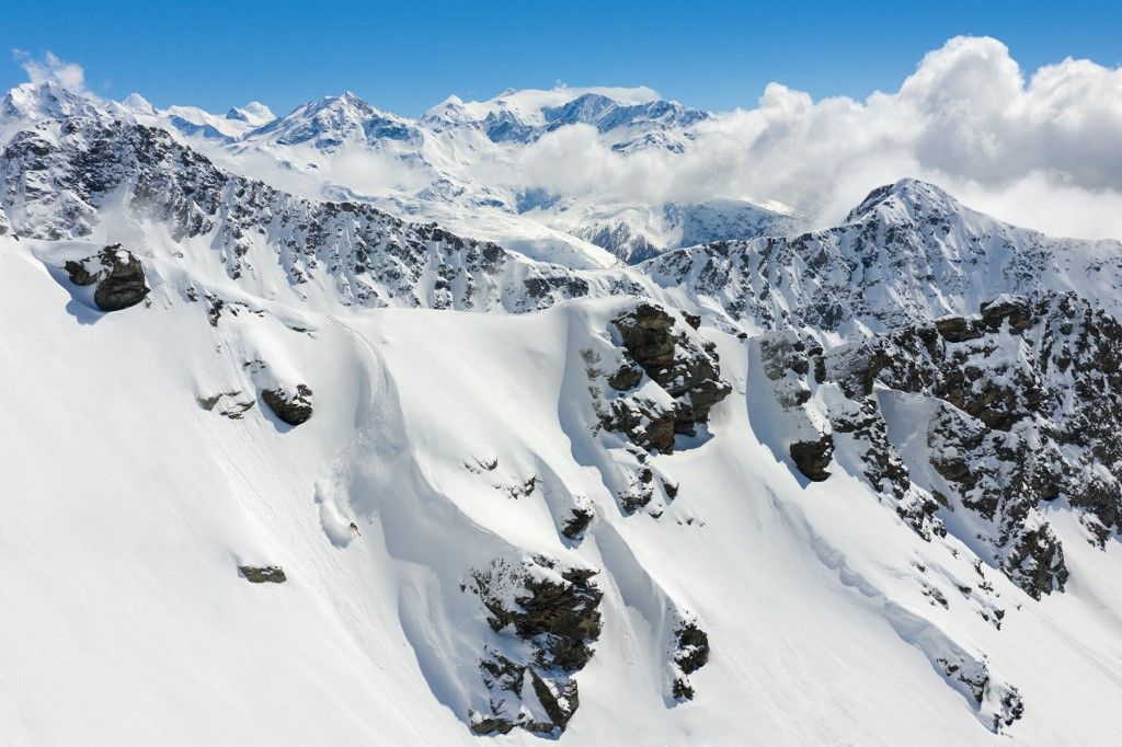 Skier, La Rosiere, Tarantaise, Savoie, Alpes , France

Nagy
hegymászás