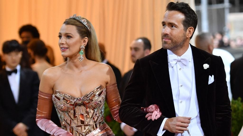 Blake Lively

Ryan Reynolds 