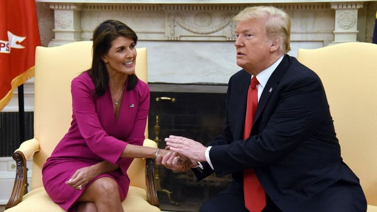 Trump egyik legnagyobb kihívója bejelentette, beáll a volt elnök mögé