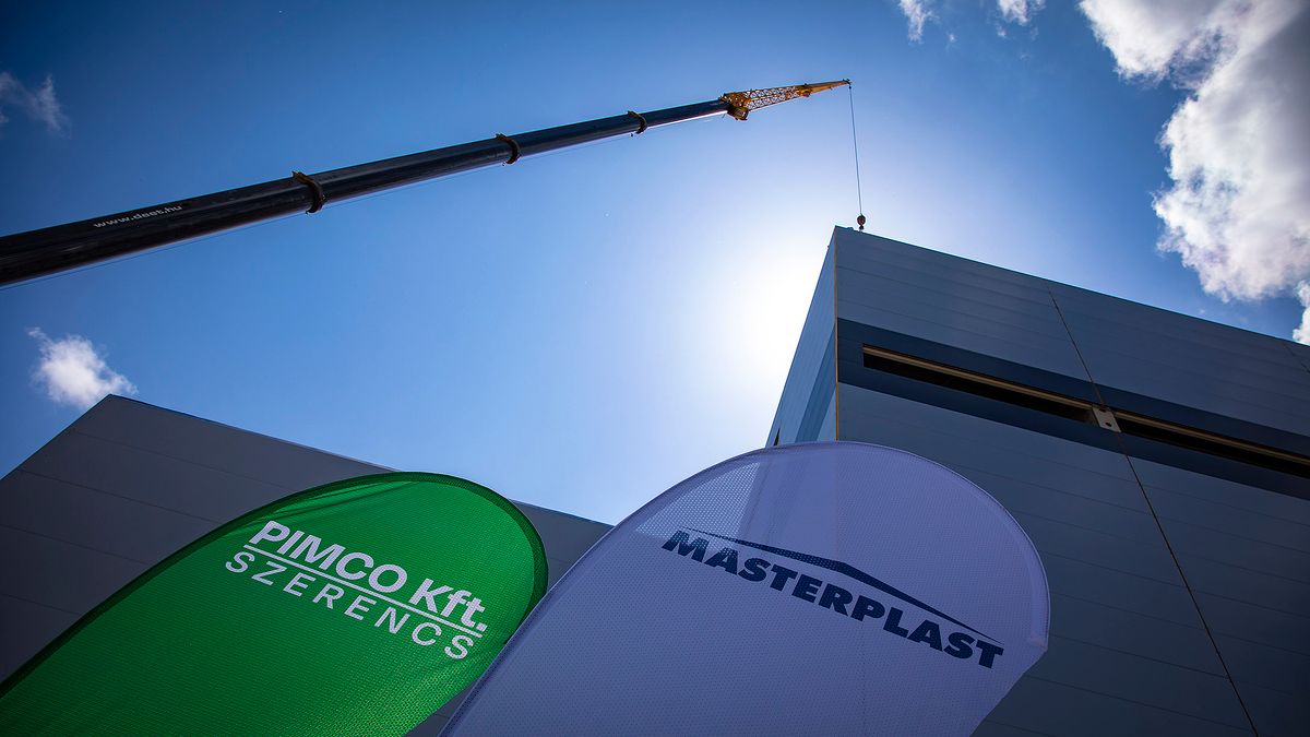Masterplast: felére csökkent a  negyedéves veszteség