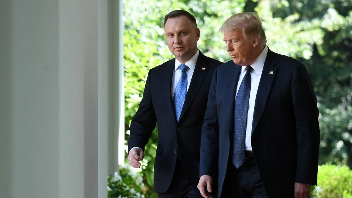 Bukarestben sem sikerült mumust csinálni Trumpból