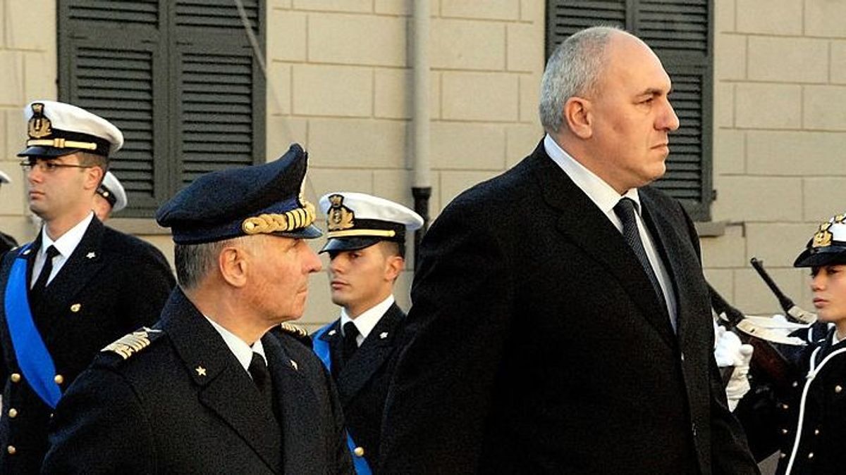 Itt az olasz fordulat: a védelmi miniszter szerint nem működnek a szankciók, tárgyalni kell Putyinnal