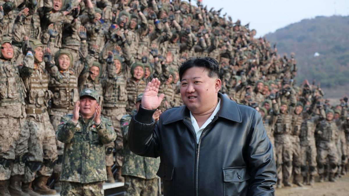 Kim Dzsongun újra rakétákat tesztelt