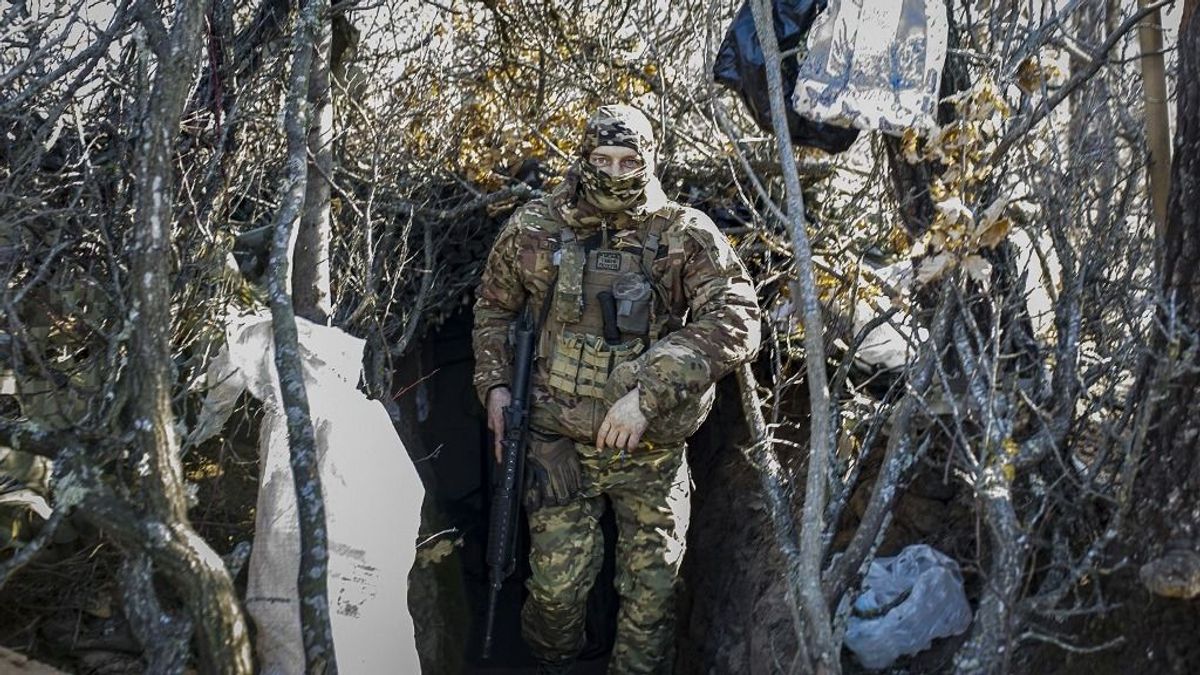 Az orosz-ukrán háború 820. napja – robbanások Herszon környékén,  Harkiv megyéből ezreket evakuáltak