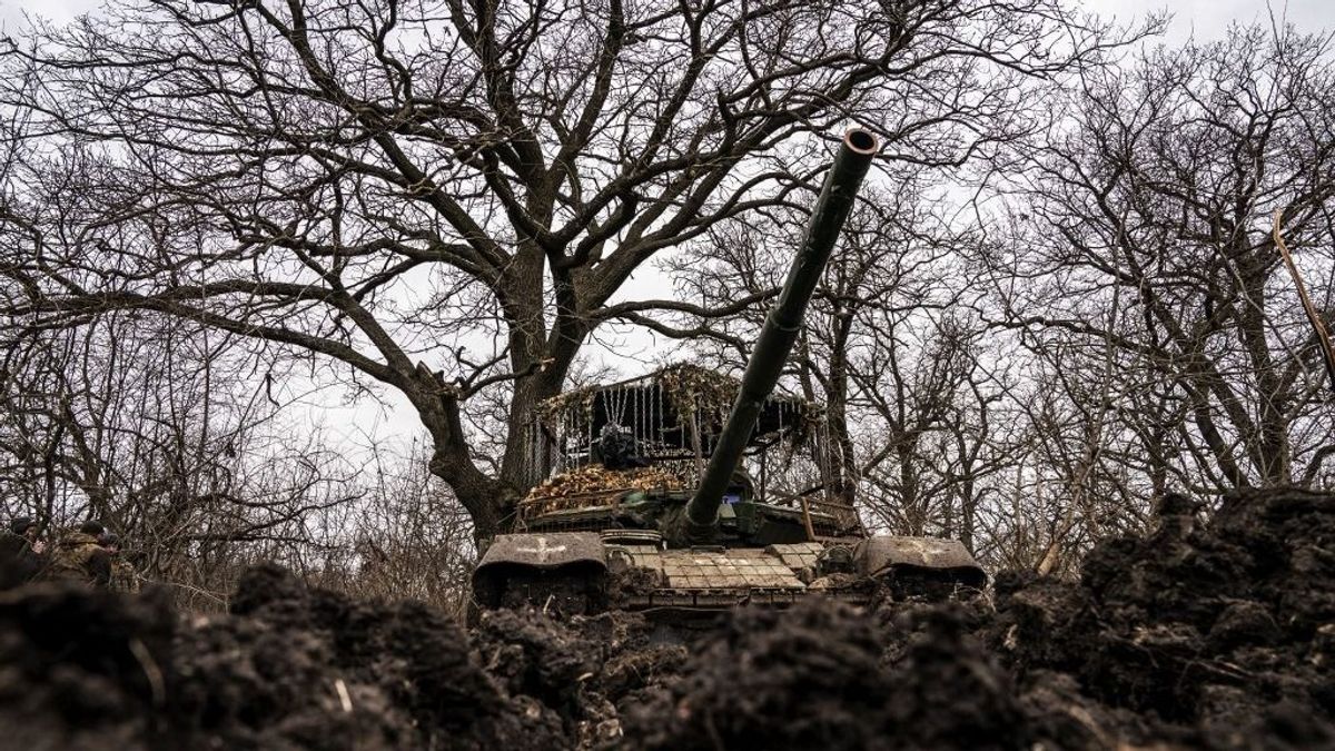 Tankokkal zúzták szét az ukrán védelmet Avgyijivkánál