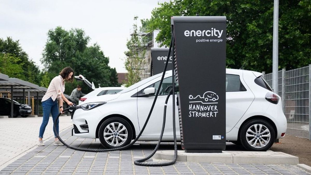 Németországban már drágább elektromos autót tölteni, mint benzinesbe tankolni