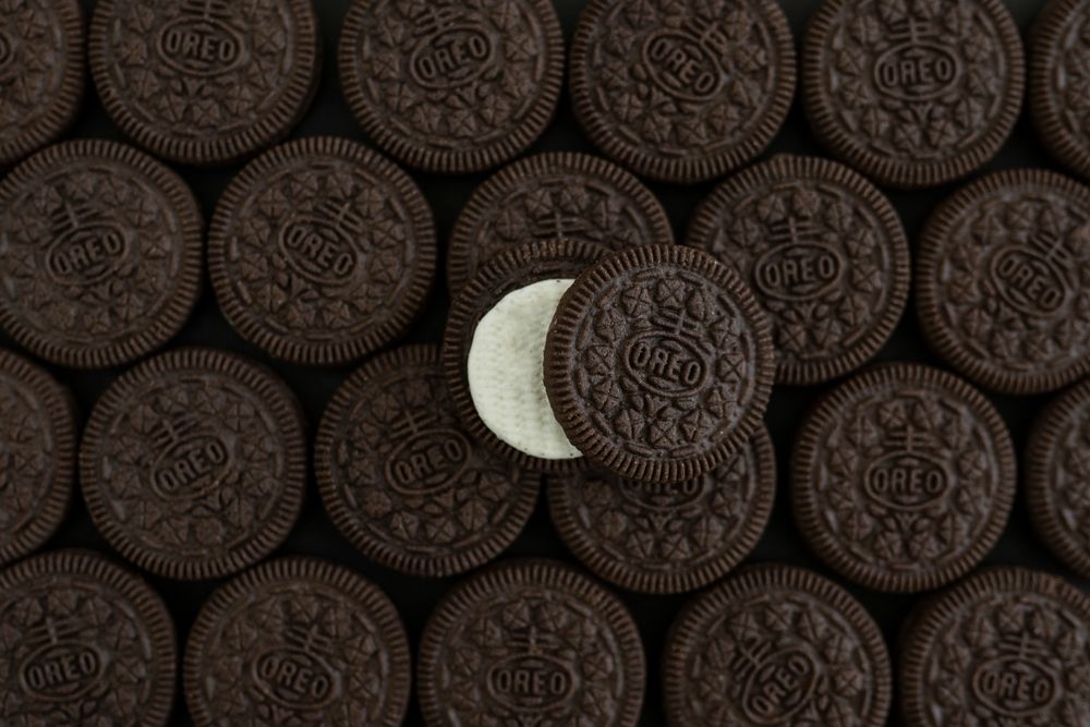 Kerala-india-3-5-2023-oreo,Cookie,Ramadan,Iftar,Background,Crescent,Moon,Shape
Oreo