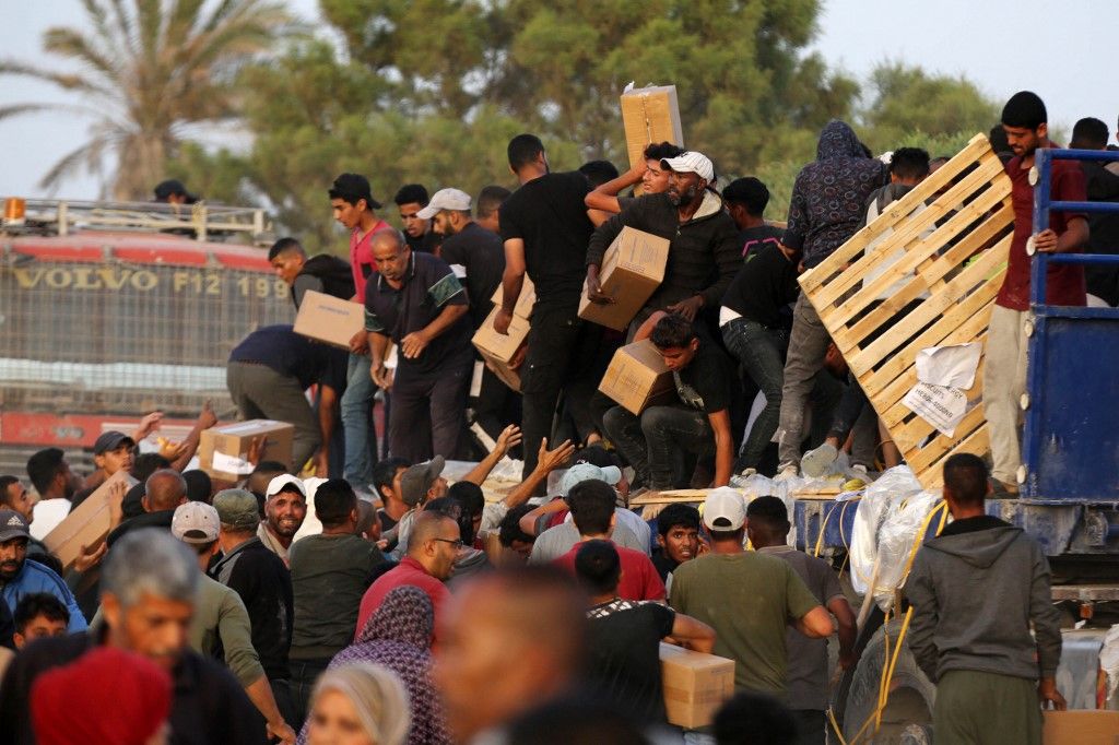 Temporary humanitarian port completed, brings aid relief to Gaza amidst Israeli attacks