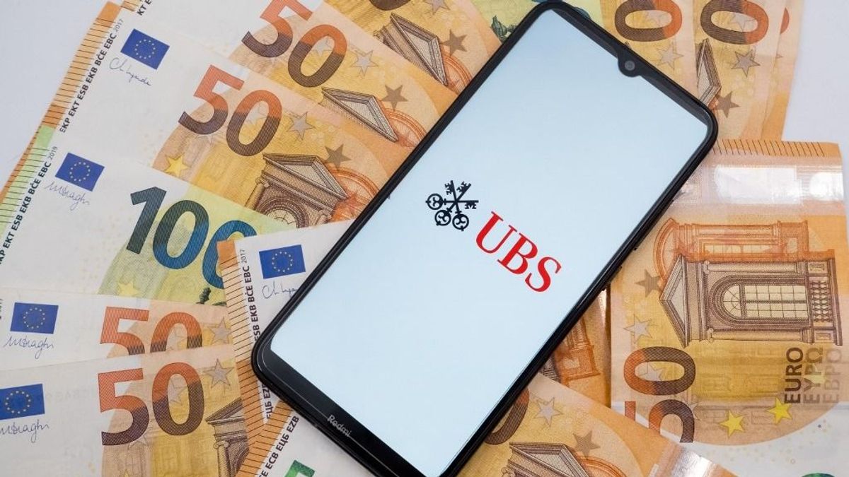 Méghogy olcsó húsnak híg a leve: hatalmasat kaszált a svájci UBS bagóért megszerzett riválisán