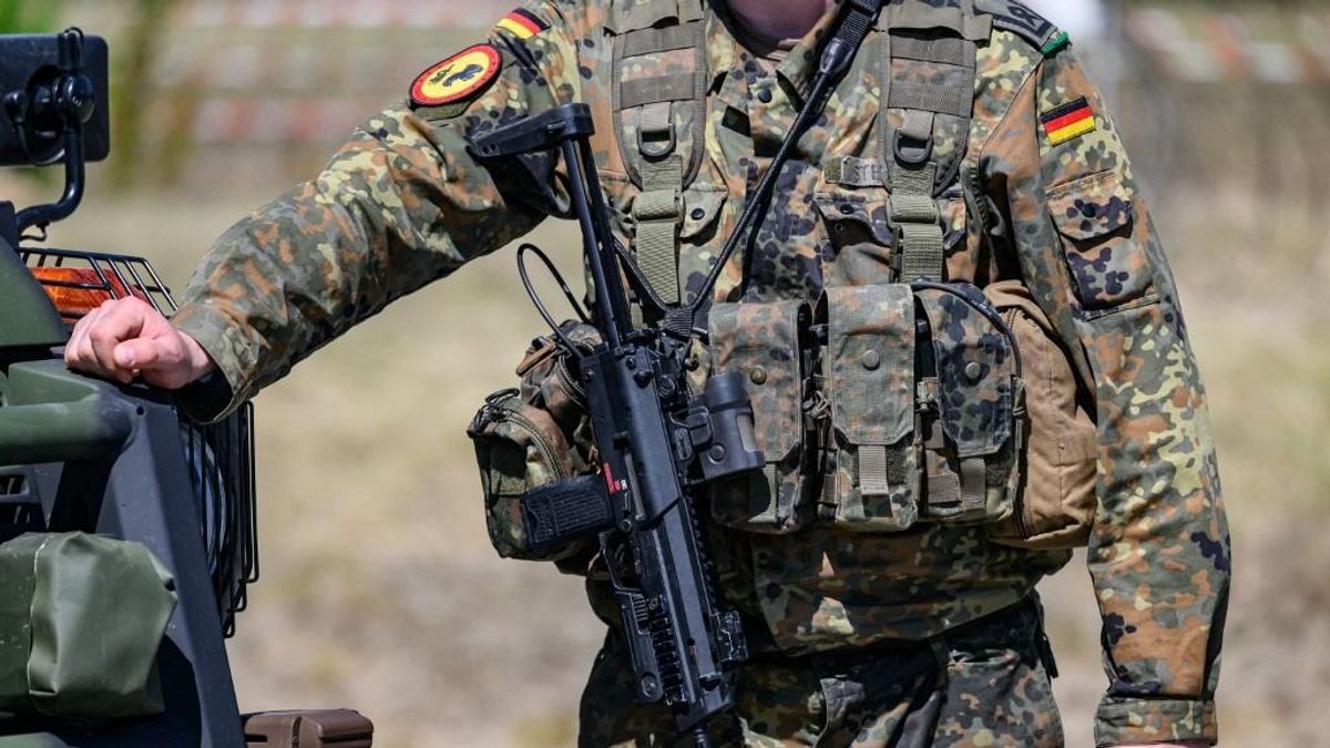 Németországban ismét bevezetnék a sorkatonaságot, Magyarország mit lép erre?