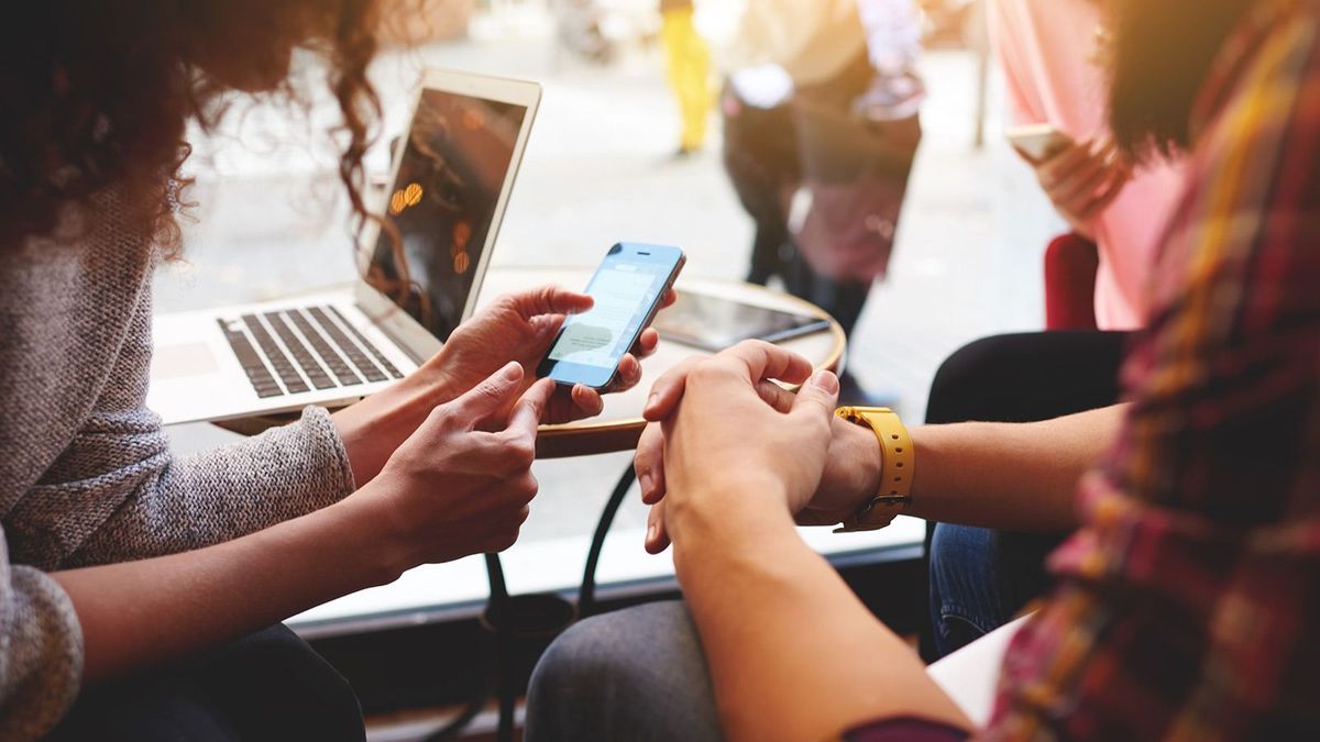 Magyar iskolákban is kutatják az egészséges internethasználatot – a videójáték, a szerencsejáték és a pornó a fő ellenfelek