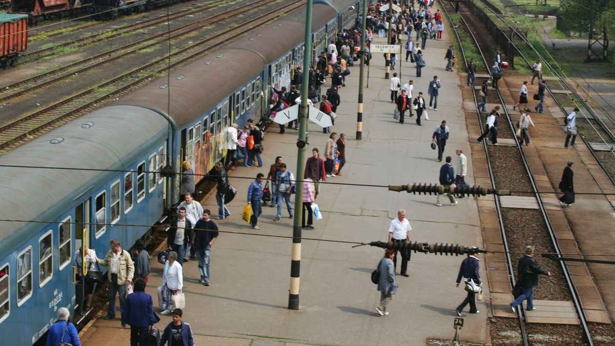 Olvadnak a sínek, de van ahol már jön a hűsítő zivatar