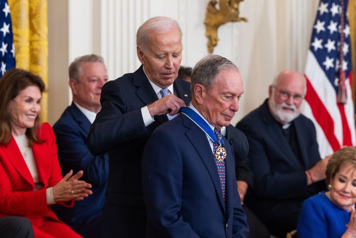 BIDEN, Joe; BLOOMBERG, Michael
Joe Biden, Michael Bloomberg, elnöki kitüntetés, USA