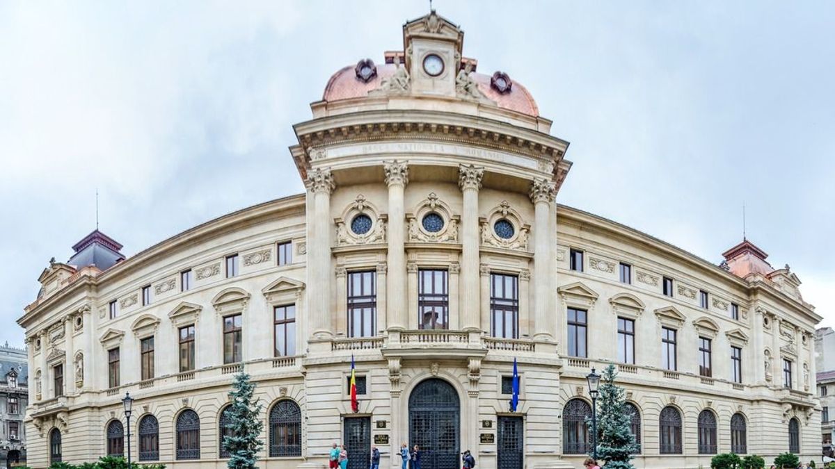 Nyakló nélkül veszi fel a hiteleket Románia