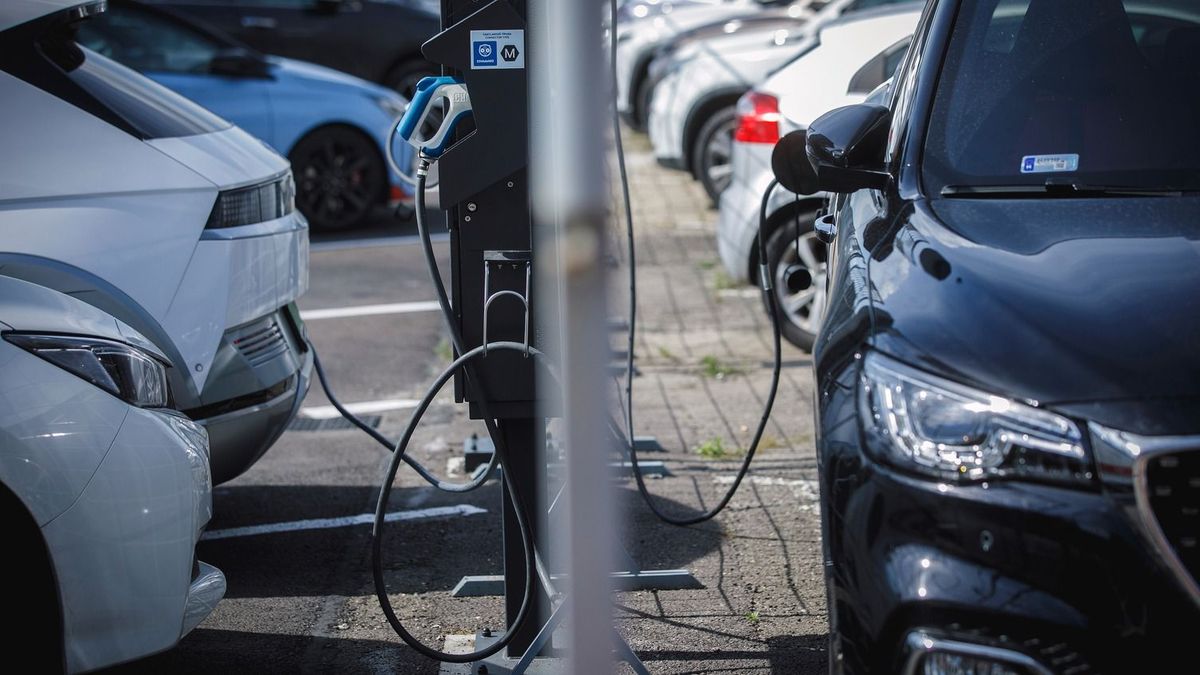 Újabb tízmilliárdokból épülhetnek e-töltőállomások