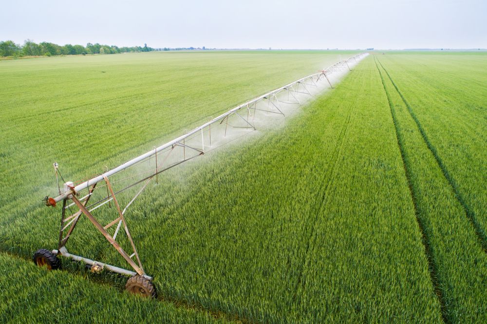 Aerial,Image,Of,Irrigation,System,In,Wheat,Field,Shoot,From, öntözés