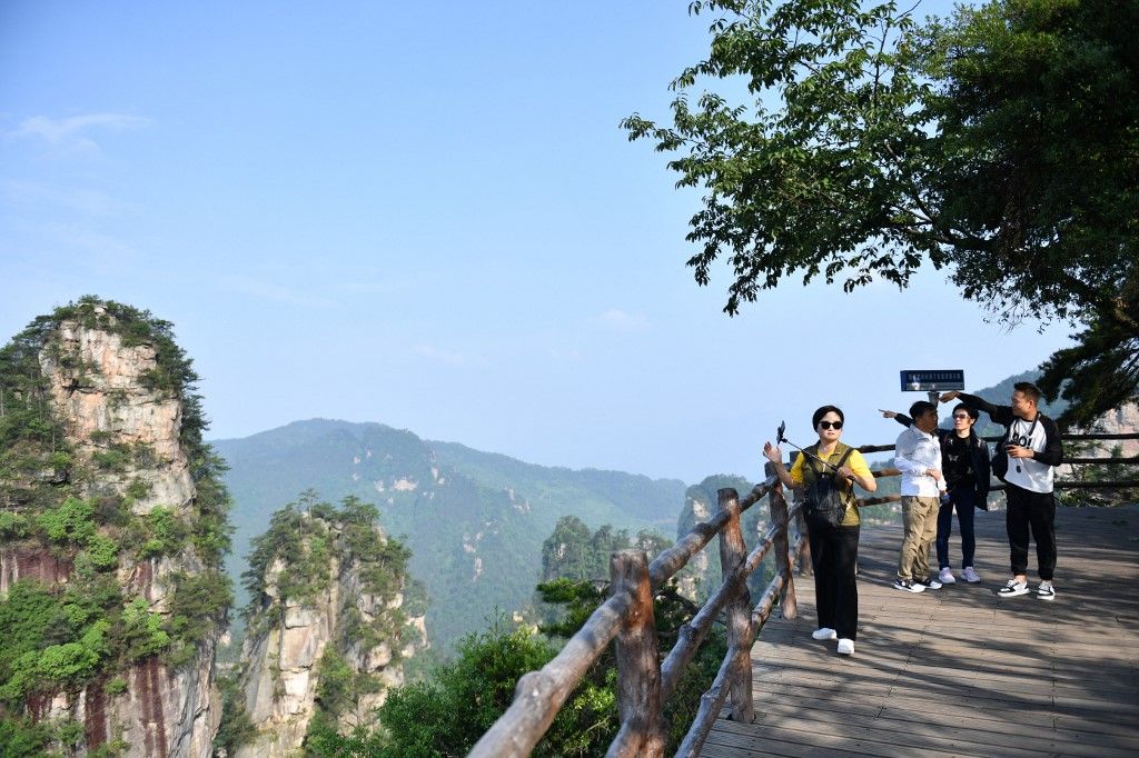 CHINA-HUNAN-ZHANGJIAJIE-SOUTH KOREAN TOURISTS (CN)