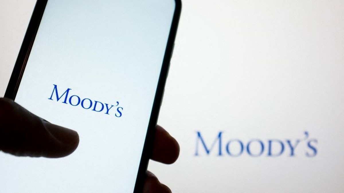 Moody's: gyengítheti Franciaország hitelképességét az előrehozott választás