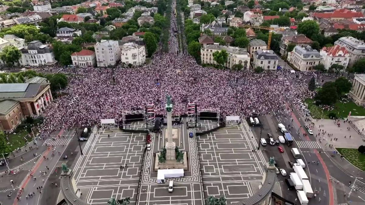 Magyar Péter tüntetése: kiszámoltuk, hányan voltak a Hősök terén – szembejött a valóság