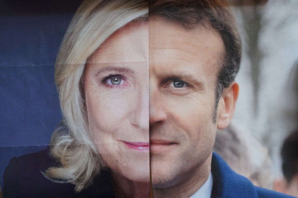 FRANCE - CAMPAGN FOR THE PRESIDENTIAL ELECTION EMMANUEL AND MARINE LE PEN FACE MORPHING