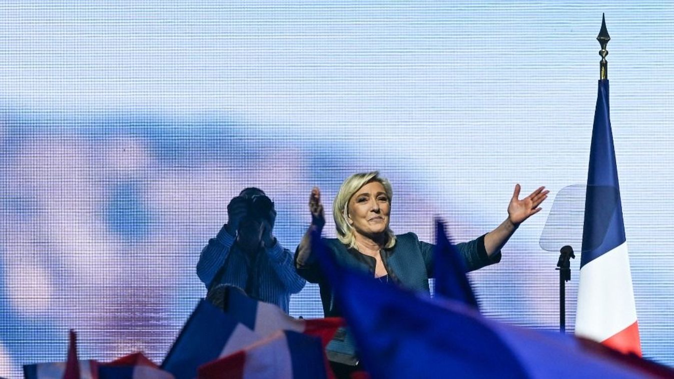 Le Pen történelmi hagyományt törhet meg Franciaországban