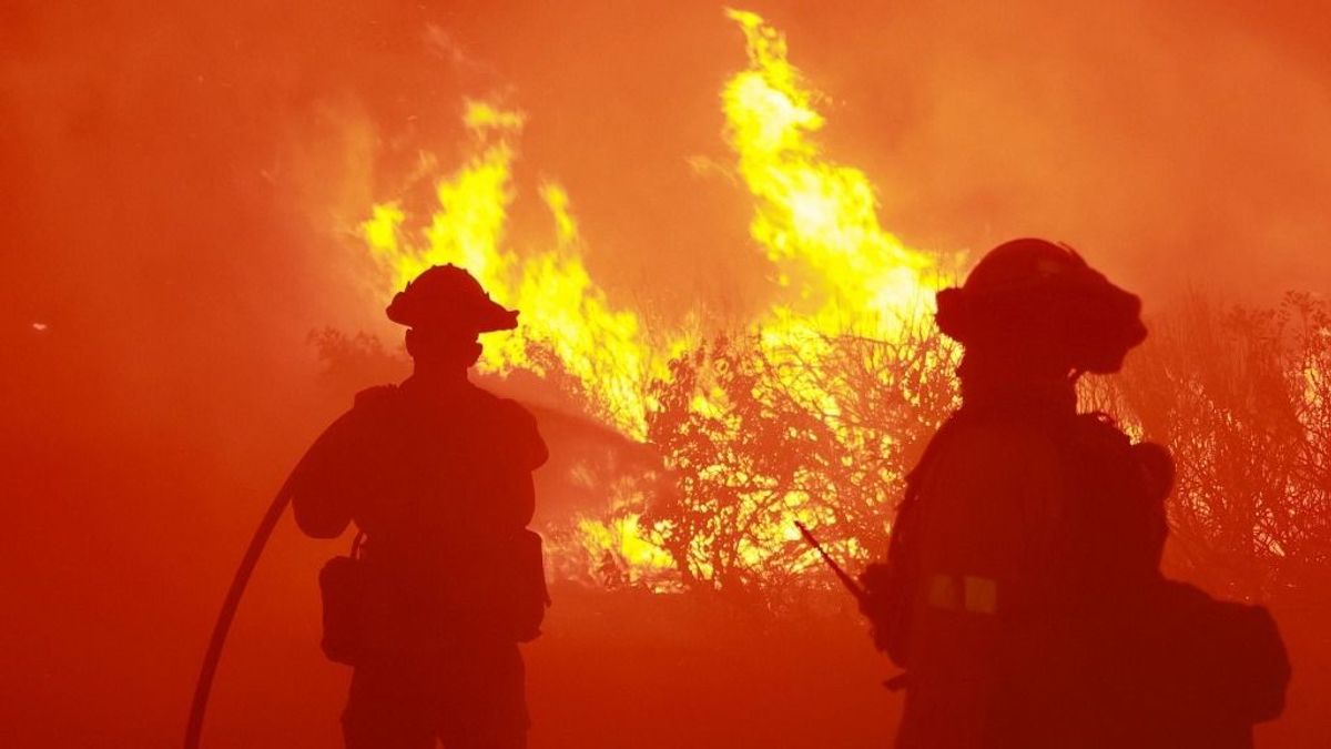 Óriási erdőtüzek pusztítanak az Egyesült Államokban, Los Angeles veszélybe kerülhet – videó