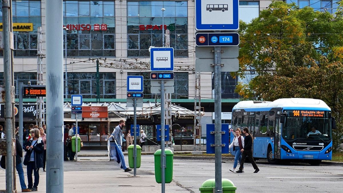 Több busz menetrendje is változik Budapesten
