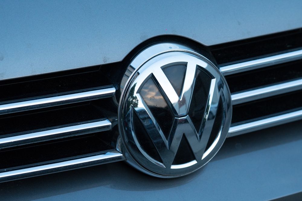 Volkswagen 
Berlin,,Germany,-,May,19,,2017:,Volkswagen,Motor,Company,Emblem.